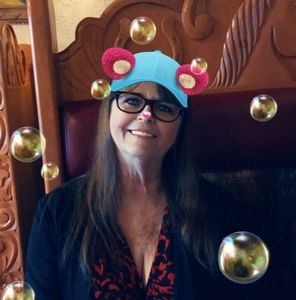 Meet your Posher, Janet